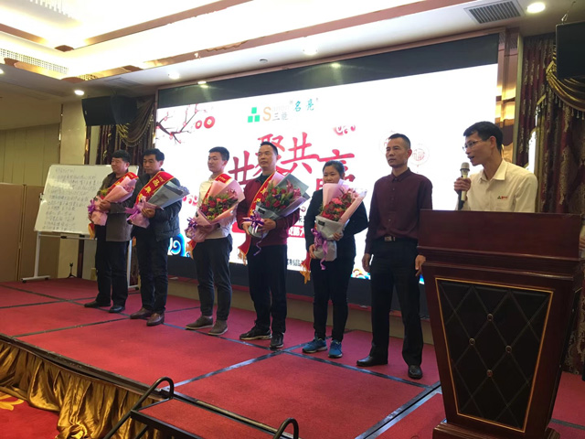 开云足球_开云（中国）
矩形管